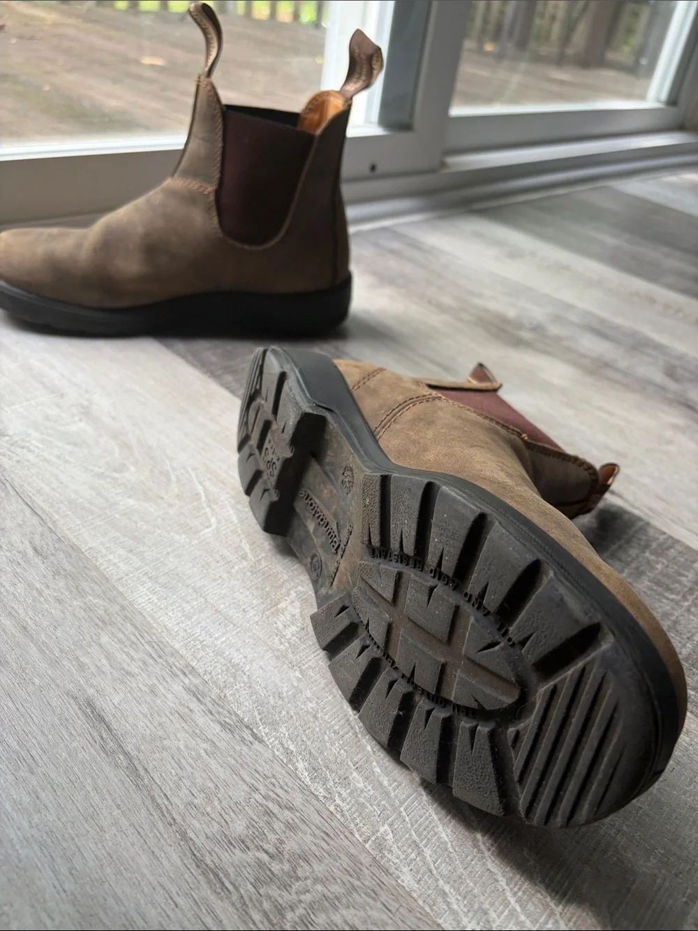 Blundstone Men’s Chelsea Chukka Boots - Brown Upper with Black Sole